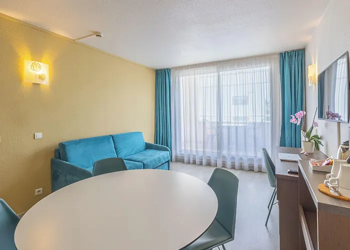 Aparthotel Les Loges Du Park - Hoteliere Aix-les-Bains