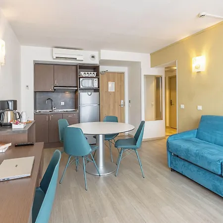 Les Loges Du Park - Hoteliere
