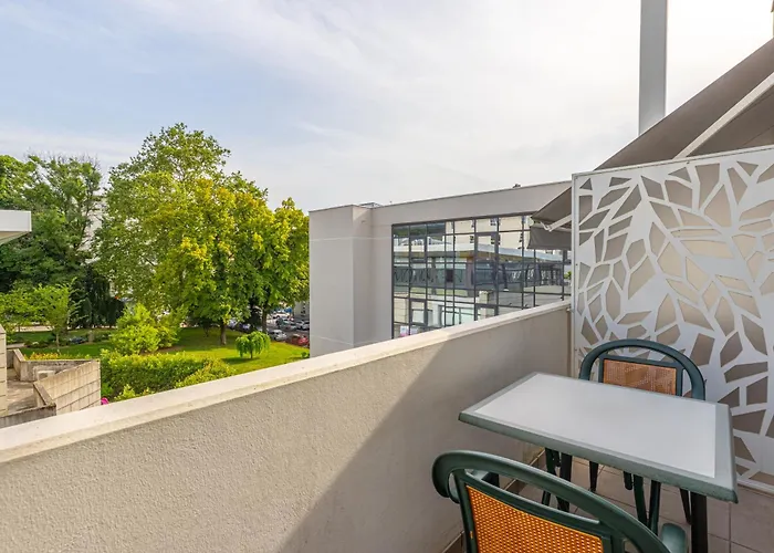 Les Loges Du Park - Hoteliere 3*