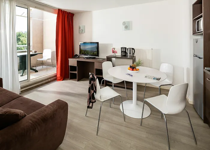 Aparthotel Les Loges Du Park 3*